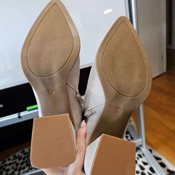 Sonoma Cream Ankle Boots - Size 9.5 - Picture 7 of 7